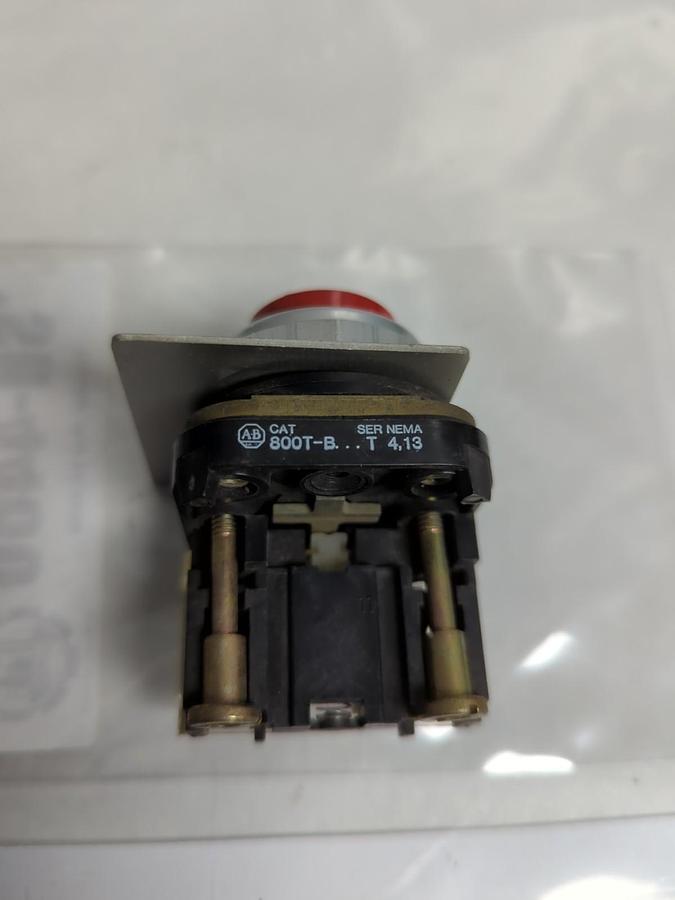 Used ALLEN BRADLEY,800T-B,PUSH BUTTON RED/STOP PRE-OWNED