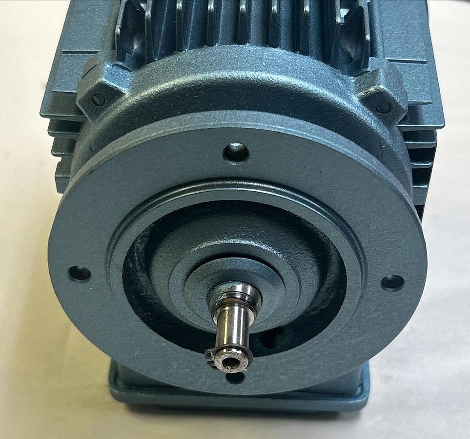 SEW EURODRIVE,DFT71D4,GEAR MOTOR 0.5HP 1700RPM 2 / 1AMP 3 PHASE 230/460V NOS