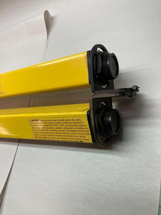 Used STI,MS4332BR Receiver/MS4332BX Emitter, Safety Light Curtain