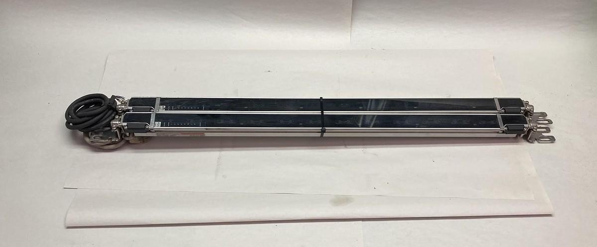Used Keyence,SL-C28H-T SL-C28H-R,Light Curtain Set Transmitter and Reciever