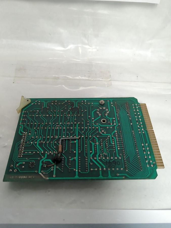 Used EMC,D-8109,SCREWDOWN POSITION HOLD CARD ASSEMBLY PRE-OWNED
