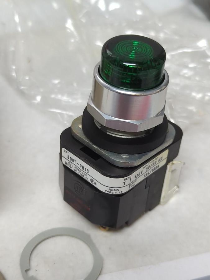 ALLEN-BRADLEY,800T-PB16G,ILLUMINATED PUSH BUTTON GREEN SERIES T NOS