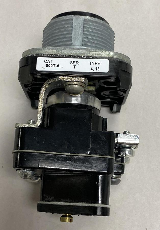 ALLEN BRADLEY,800T-A2T,PUSH BUTTON FLUSH HEAD BLACK NOS
