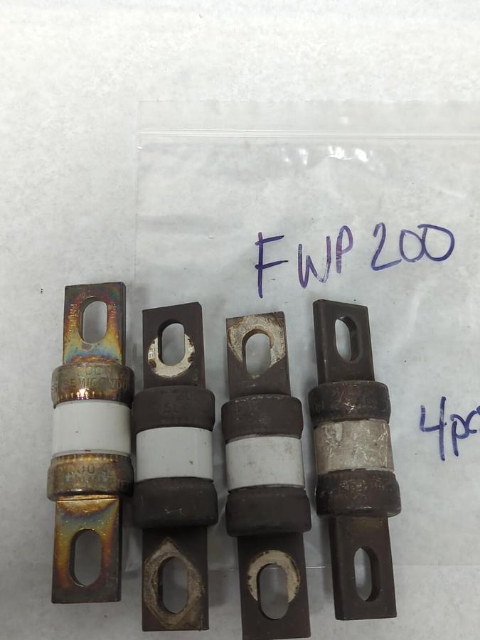 Used COOPER BUSSMANN,FWP-200,SEMI-CONDUCTOR FUSE 200 AMP LOT OF 4 PRE-OWNED