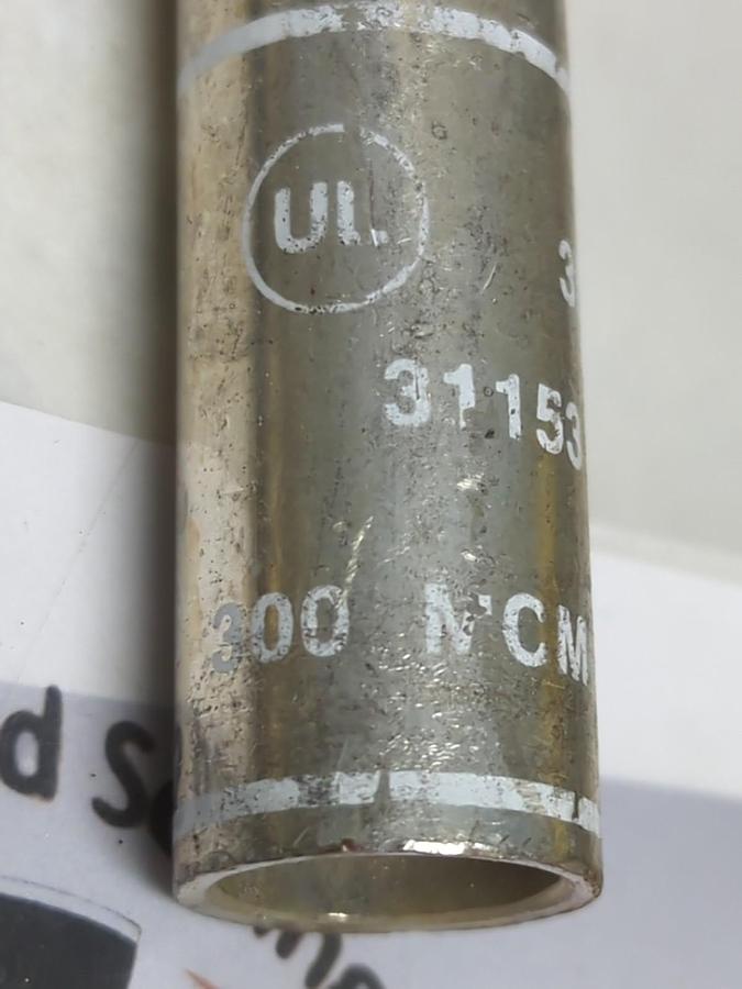 3M,31153,COMPRESSION LUG 2-HOLE 300 MCM LOT OF 2 NOS