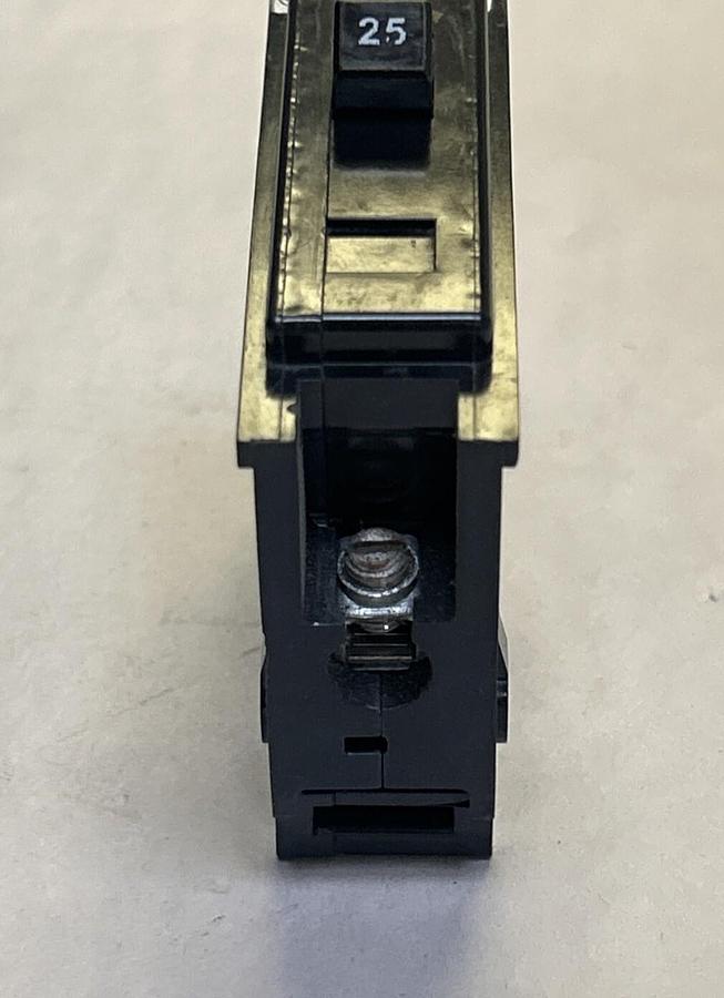 Used CUTLER-HAMMER,BA125,CIRCUIT BREAKER 25A 120/240V 1P