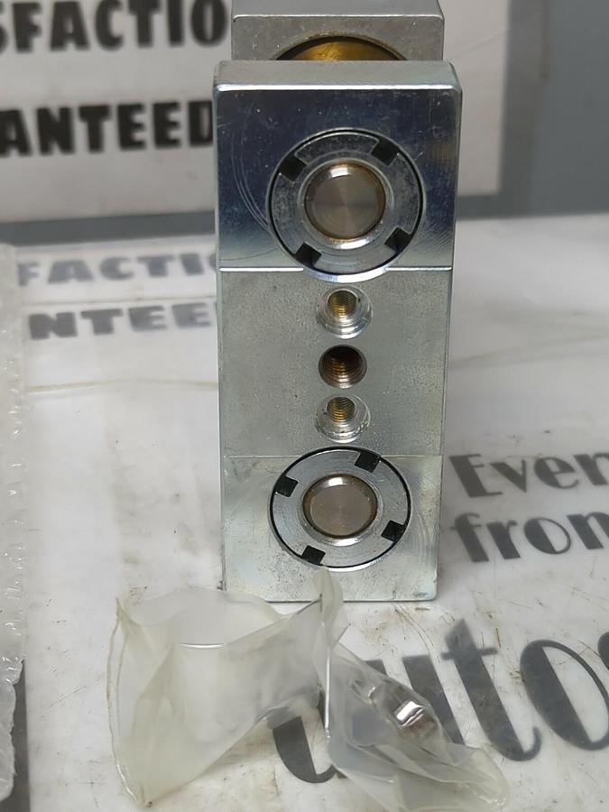 FESTO,DPZJ3210PAS2-SM,DUAL PISTON ROD CYLINDER NO BOX NOS