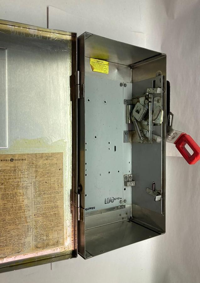 Used General Electric,TH3362MSS,Model 2 Disconnect Switch 60A 60Vac Enclosure Only
