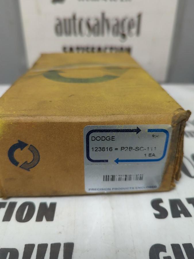 DODGE,P2B-SC-111  123816,PILLOW BLOCK BEARING 11/16 INCH BORE NOS