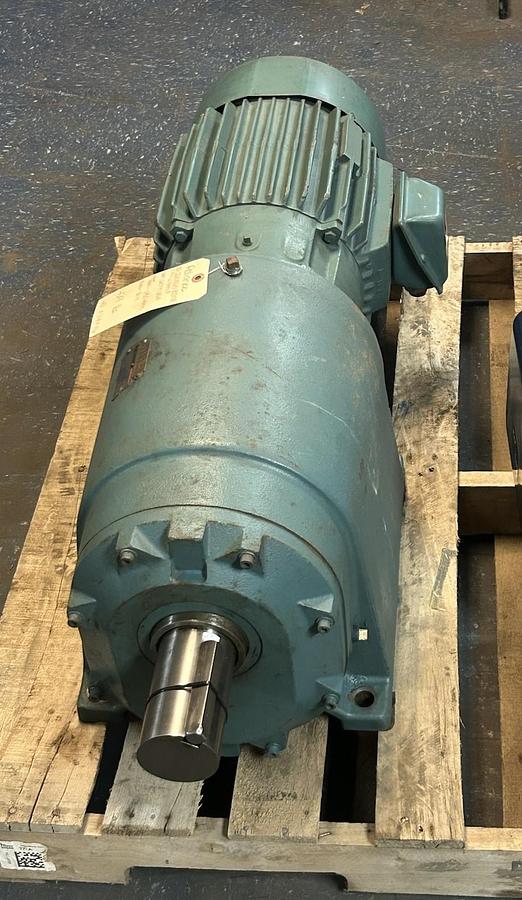 Used RELIANCE,210TM28A,SPEED REDUCER 15HP 1750RPM 31.4 RATIO