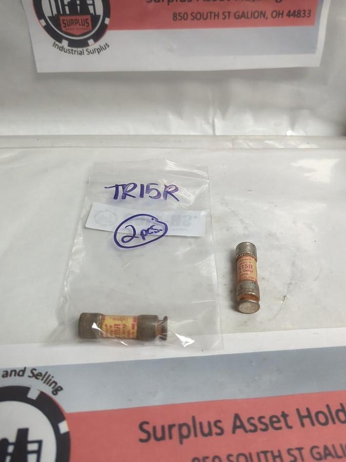 Used GOULD SHAWMUT,TR15R,TRI-ONIC 15 AMP FUSE LOT OF 2 PRE-OWNED