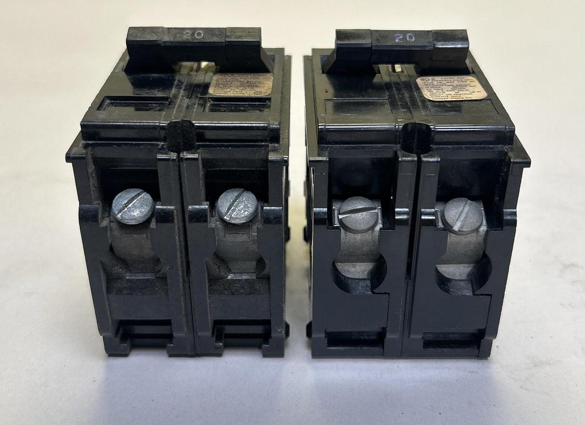 Used CROUSE HINDS,MP220,CIRCUIT BREAKER 20A 120/240V 2P LOT OF 2
