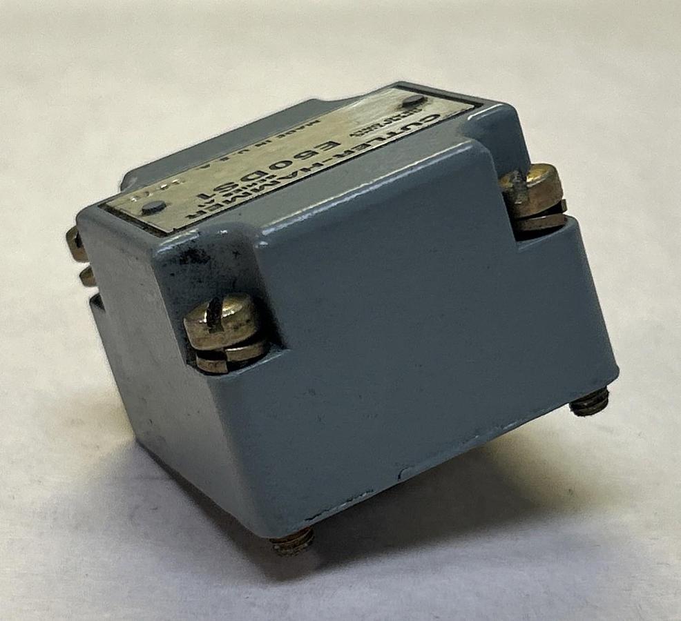 CUTLER-HAMMER,E50DS1,LIMIT SWITCH OPERATING HEAD NOS