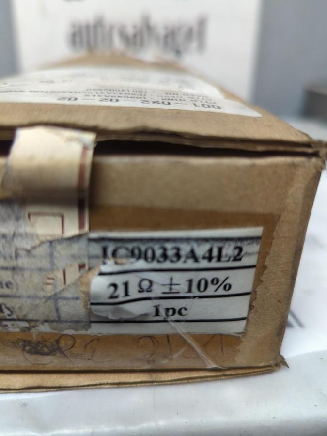 GENERAL ELECTRIC,IC9033 A4L2,POWER RESISTOR 210 OHMS 5.44 AMP NOS SEALED BOX