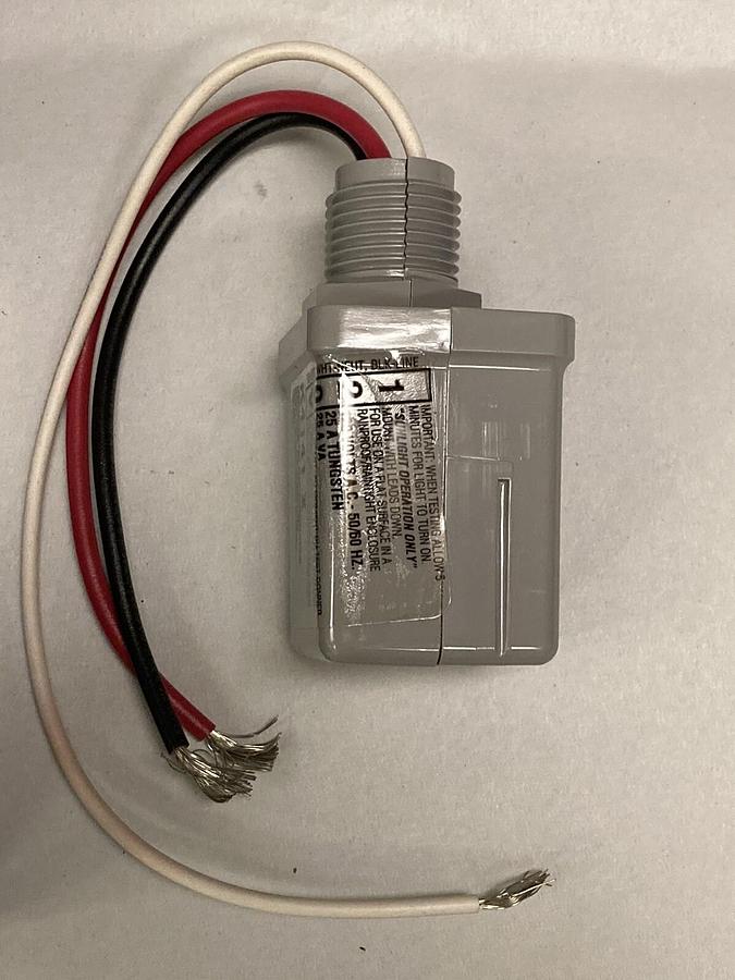 Used Intermatic,K4141C,Photo Control 25A 120VCA