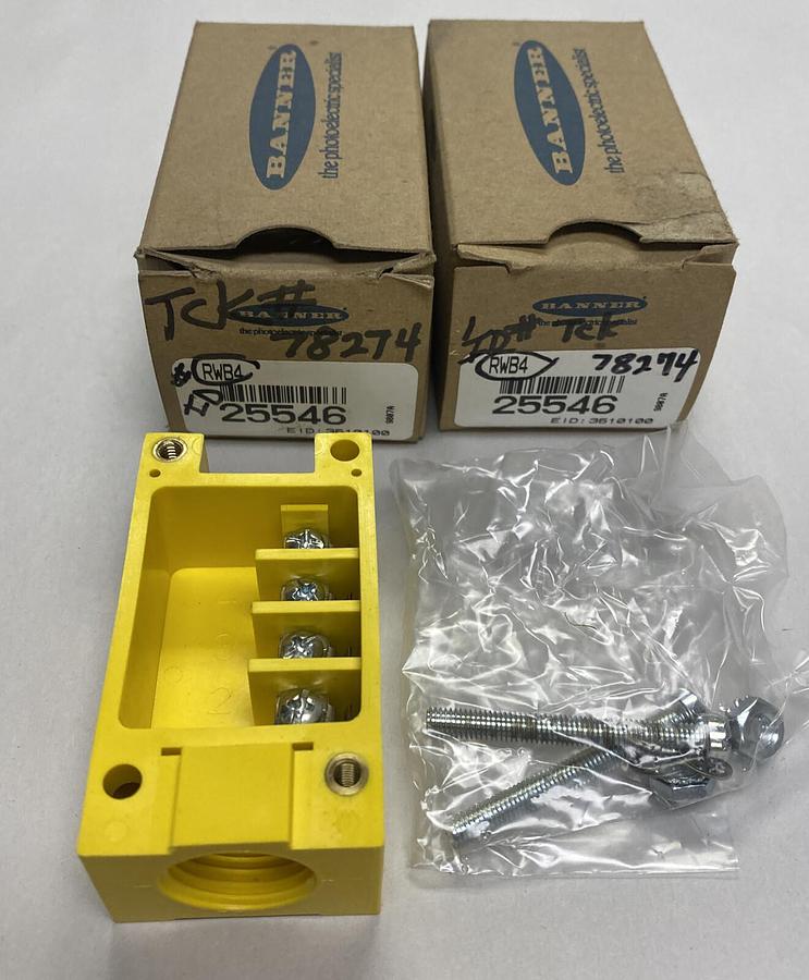 BANNER,RWB4,WIRING BASE LOT OF 2 NOS