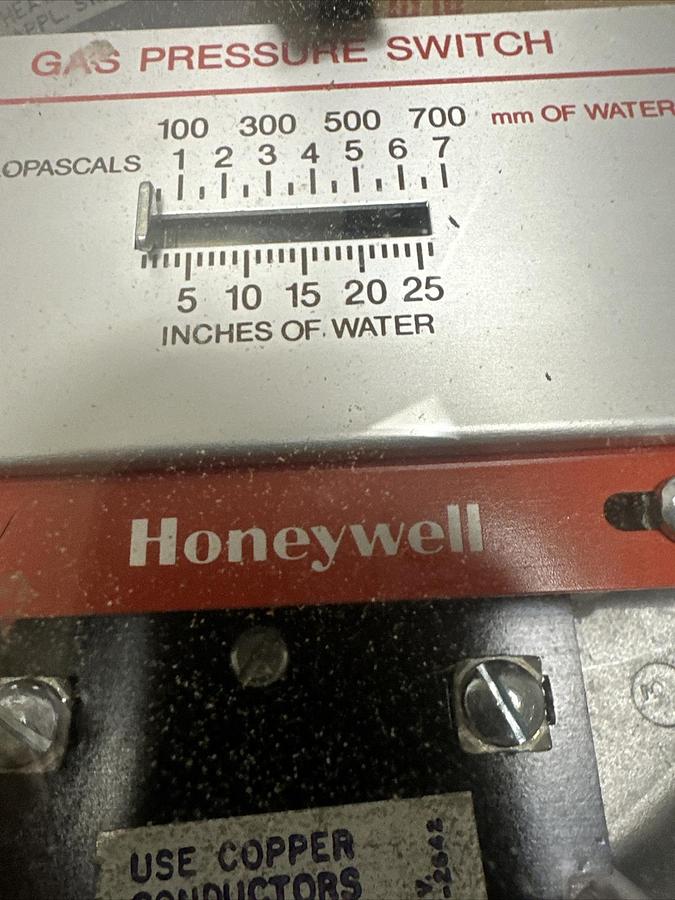 Honeywell,C4371EGH,Gas Pressure Switch 0-7 KPA