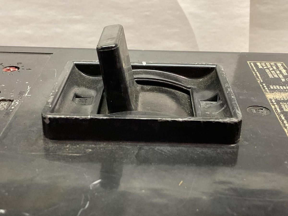 Used Westinghouse,NB31200F,3-Pole Molded Case Switch Style 4997D20G02 1200A 600Vac