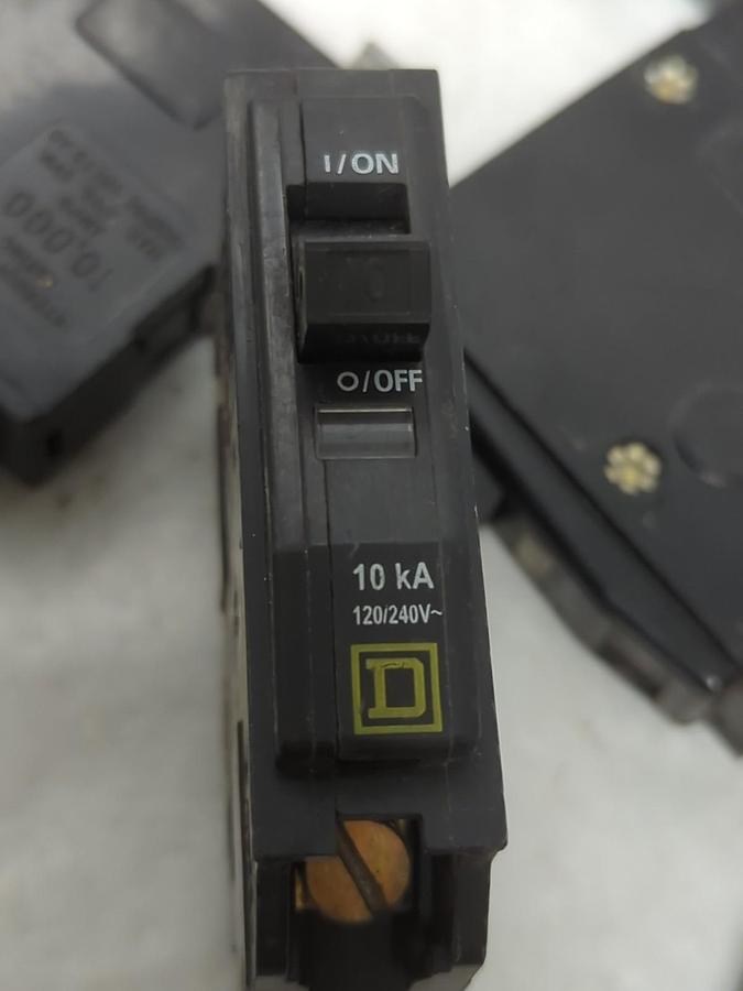 Used SQUARE D,Q110,CIRCUIT BREAKER 10 AMP 1-POLE LOT OF 7 PRE-OWNED