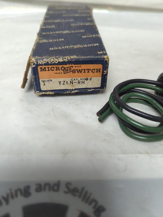 HONEYWELL,YZLN-RH,LIMIT SWITCH 15A/125-250VAC 1/2A/125VDC 1/4A-250VDC NOS