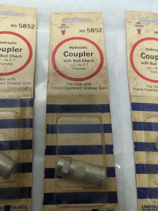 LINCOLN,5852,HYDRAULIC COUPLER W/ BALL CHECK 1/8 IN NPT FEMALE LOT OF 7 NOS