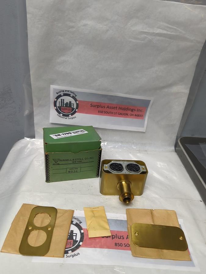 RUSSELL & STOLL,9054,4-WIRE BRONZE RECEPTACLE10-20A 125VAC 125VDC 250V NOS