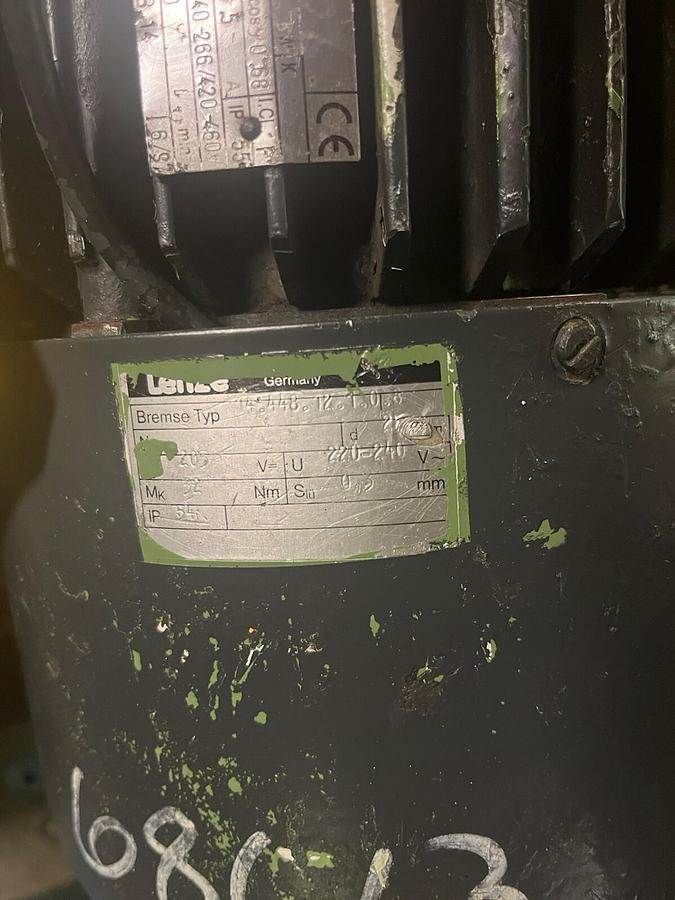 Used LENZE,DERAXX100-34,1.1KW BRAKE MOTOR 3PH 840RPM 240-266/420-460V