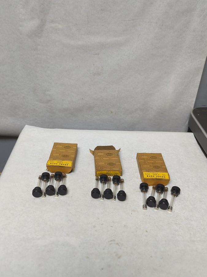 COOPER BUSSMANN,GLR 3,CAP FUSE 3 AMP LOT OF 3-4 PC. BOXES NOS