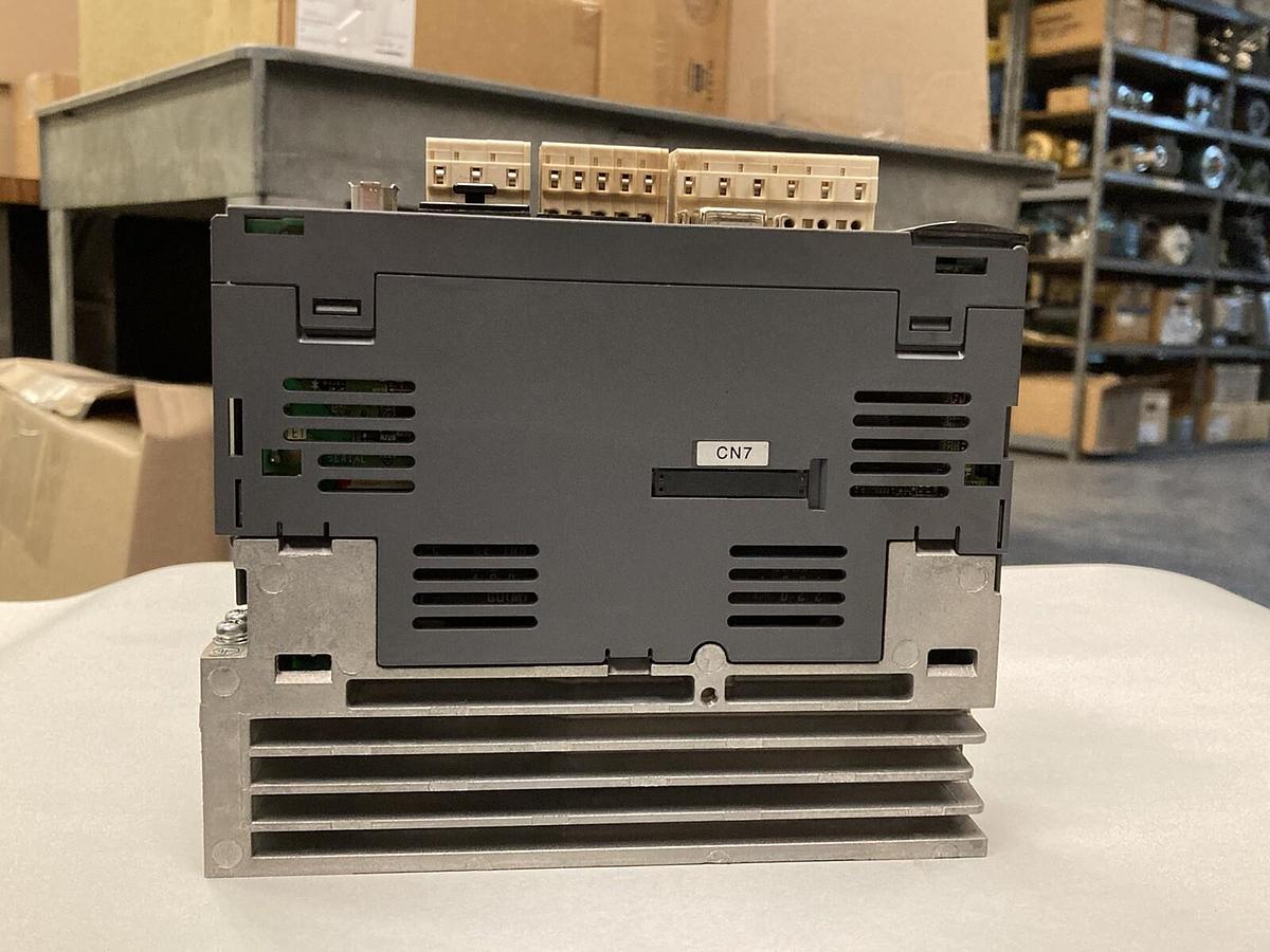 Used MITSUBISHI,MR-J3-10B,AC SERVO AMPLIFIER 100W 170V