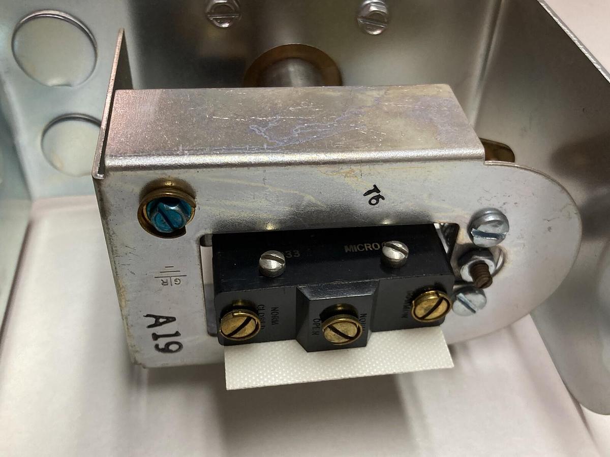 ITT McDonnell & Miller,FS7-4,Flow Switch