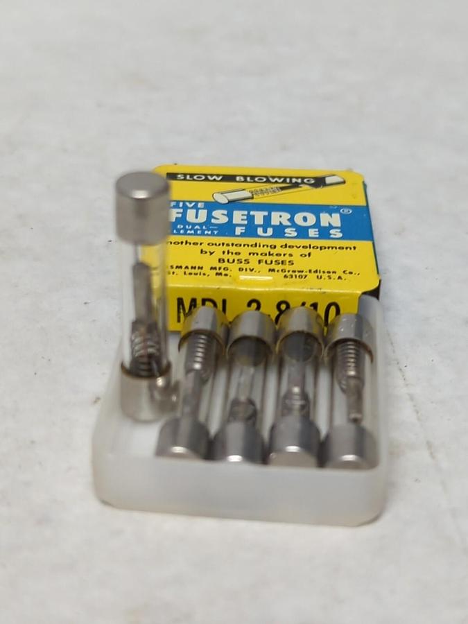 COOPER BUSSMANN,MDL 2-8/10,GLASS FUSE PACK OF 5 NOS