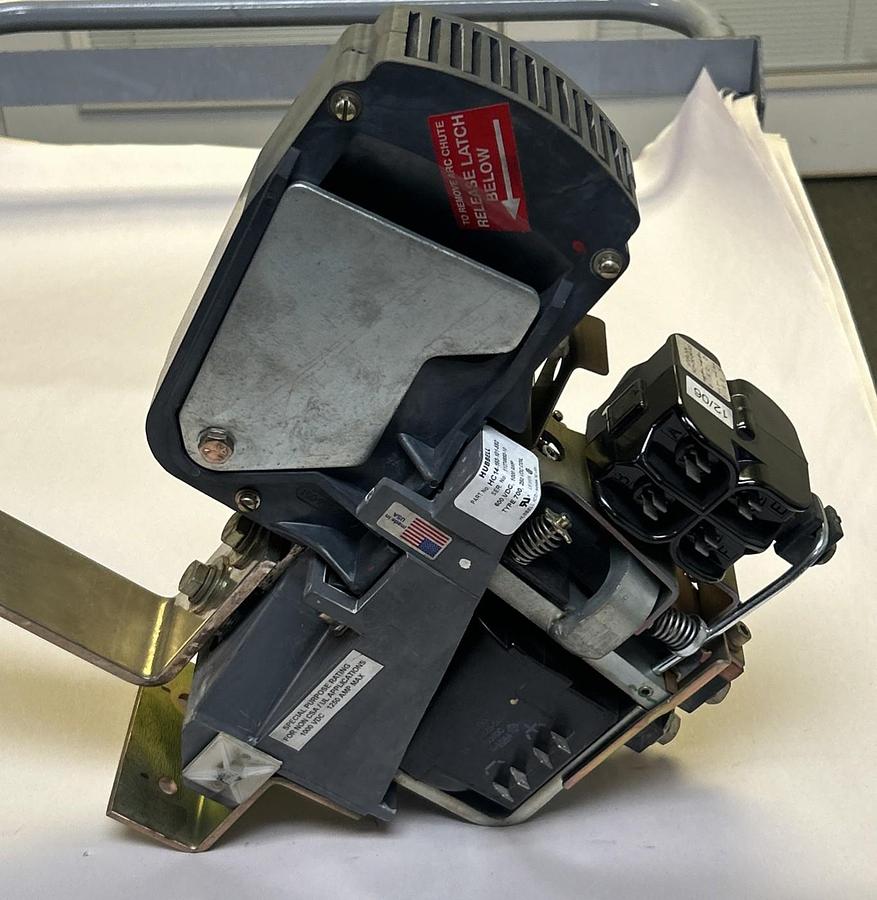 Used HUBBELL,HC14-193-101-592,DC CONTACTOR 1000A 600VDC 250VDC COIL