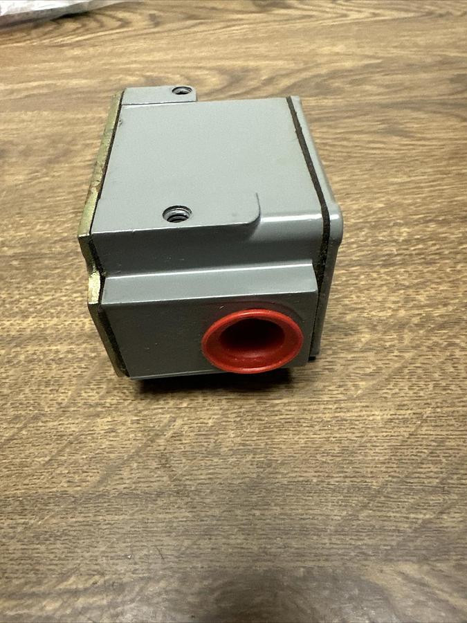 Square D,9007-TUA-1,Limit Switch
