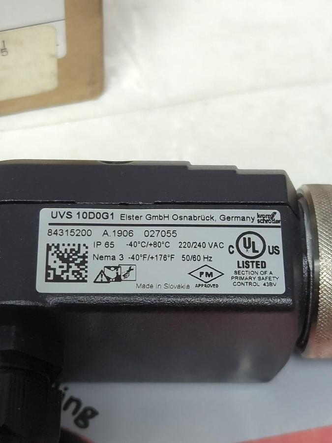 KROM SHRODER,84315200,UV-DETECTOR 220/240VAC 50/60HZ UVS 10D0G1 NOS