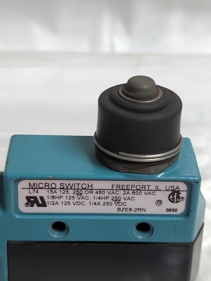 Used HONEYWELL,BZE6-2RN,MICRO SWITCH 15A PRE-OWNED