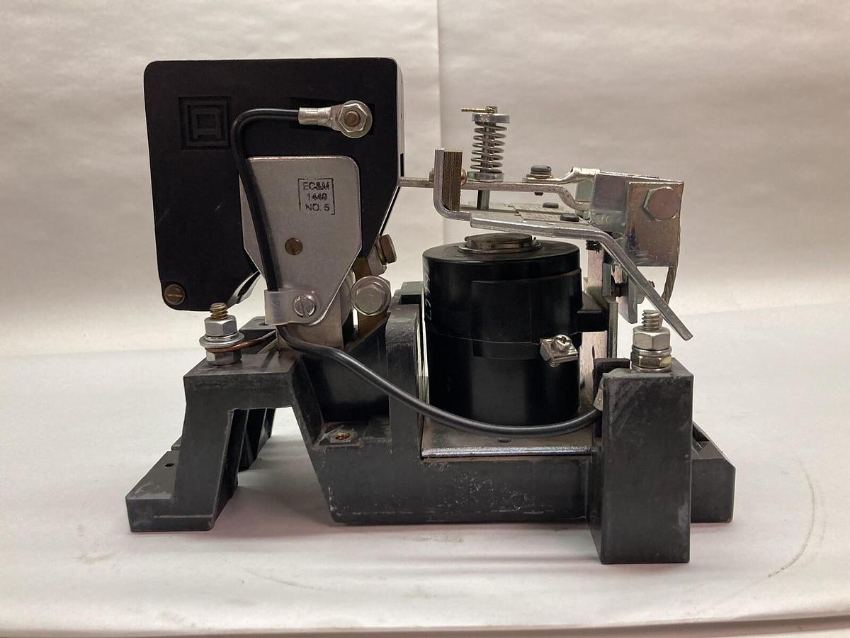 Square D,7004Type MFO-1,SIze 4 Line Arc DC Contactor