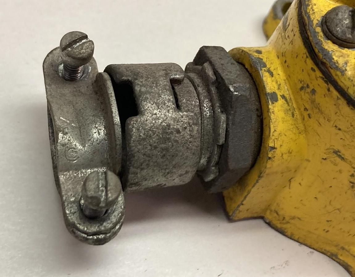 Used Square D,Class 9002 Type AW-17,Foot Switch Series B 600VAC 600VDC