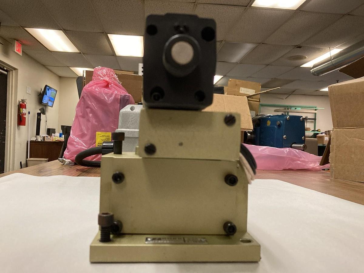 Ross,1775F5311,2-10BAR Solenoid Valve W/ 400C79 2-10BAR Pilot Valve