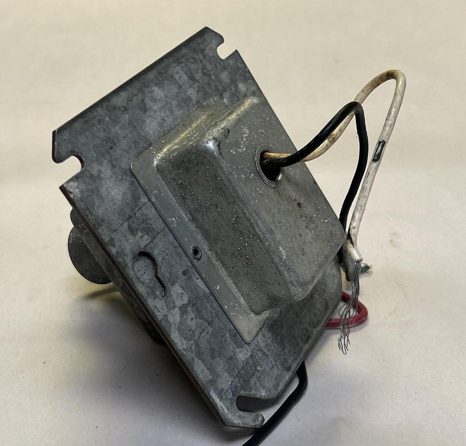 Used HONEYWELL,AT72D1048,TRANSFORMER 40VA 120V-24V