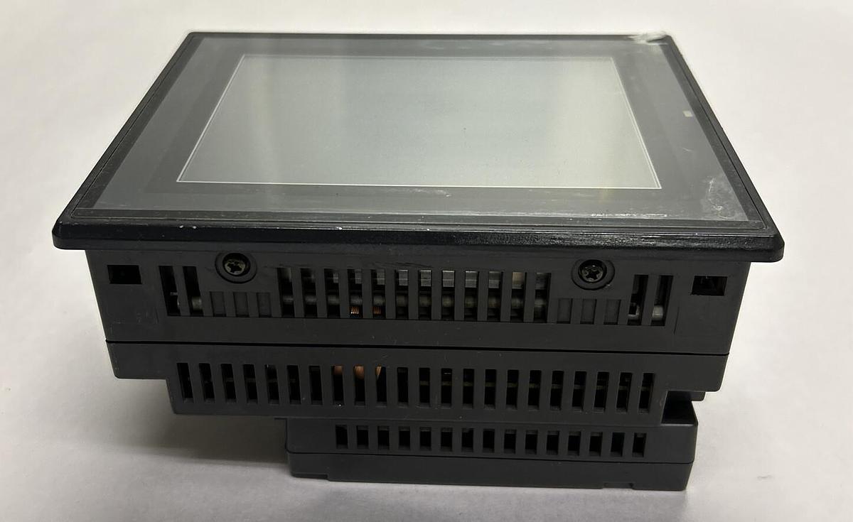 Used KEYENCE,VT2-P1,OPERATOR INTERFACE