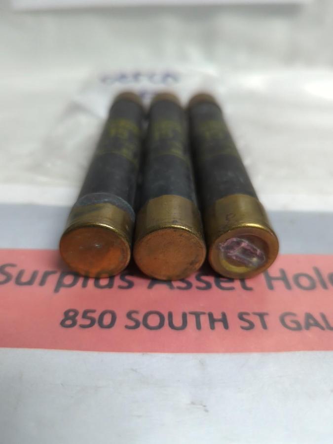 Used CEFCO,15,ONE-TIME 15 AMP FUSE LOT OF 3 PRE-OWNED