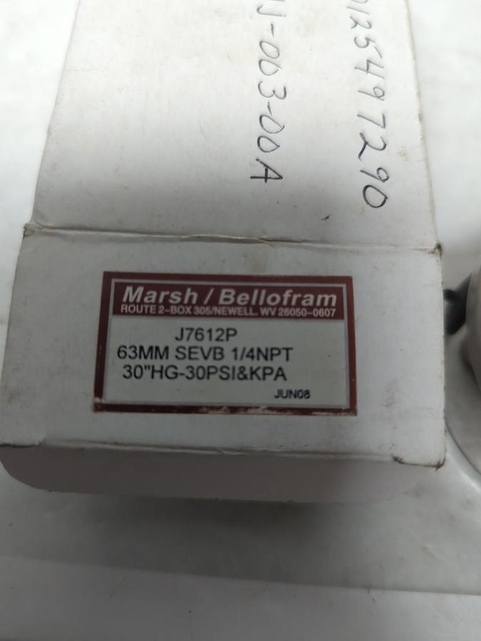 MARSH/BELLOWS,J7612P,PRESSURE GAUGE 63MM SEVB 1/4 NPT 30 IN HG-30PSI & KPA NOS