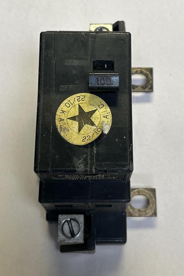 Used SQUARE D,Q0M100VH,CIRCUIT BREAKER 100A 120/240V 2P