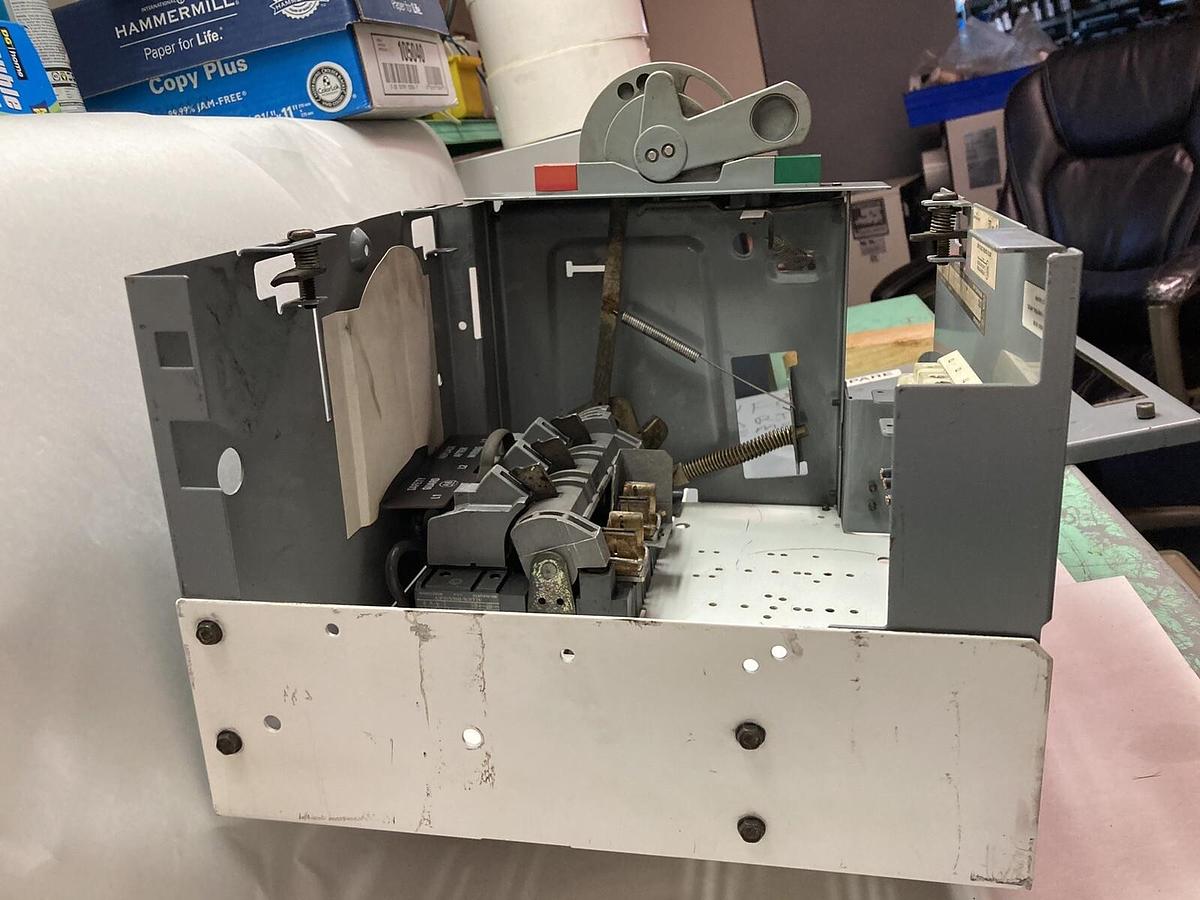 Used Allen-Bradley,2100 2192F,30 Amp 12 Inch Fused MCC Disconnect Feeder Bucket