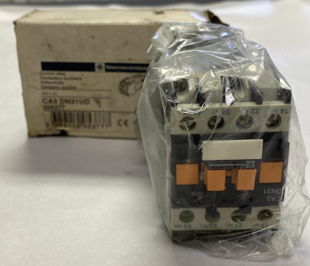 TELEMECANIQUE,CA3DN31UD,CONTROL RELAY NEW