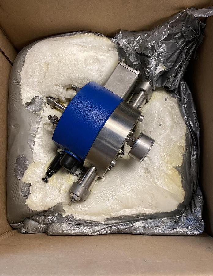 Used SPX Bran Luebbe,MX-4,Metering Pump Head NOS