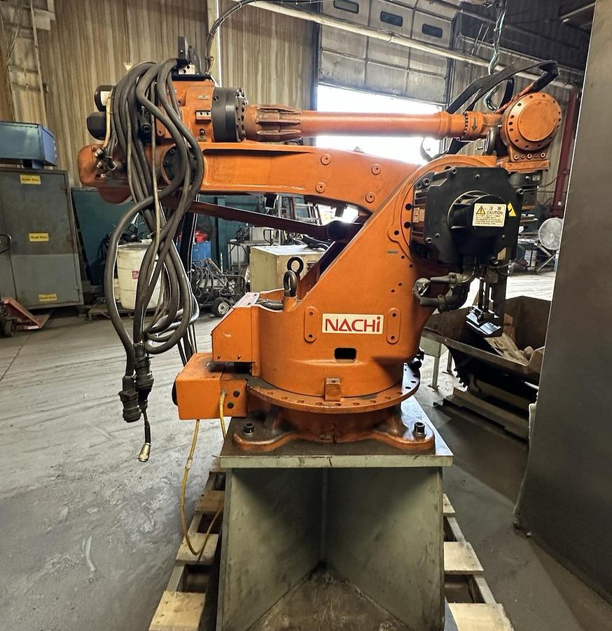 Used Nachi,B06BH459 Robot with Daihen Teach Pendant