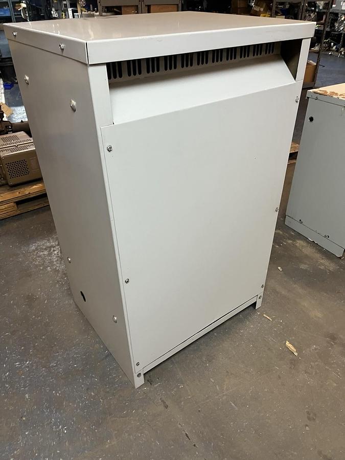 Used EATON,V48M28T12EE,DRY TYPE TRANSFORMER 112.5KVA HV 480 DELTA LV 208Y/120 3PH