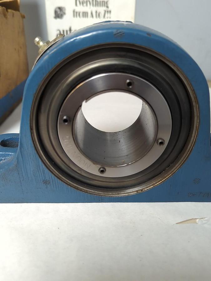 SKF,SYR-2-7/16 NH,PILLOW BLOCK 2-7/16 INCH BORE NOS