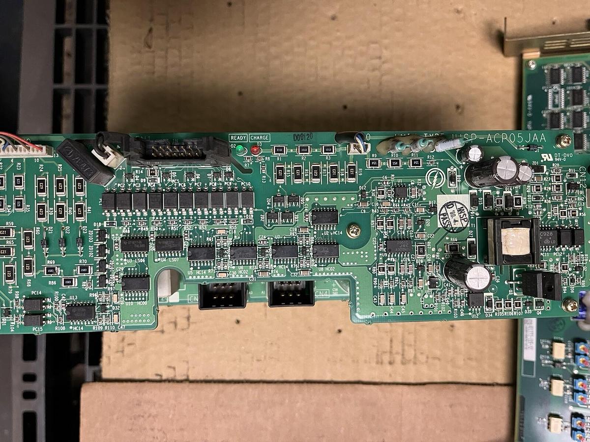 Used YASKAWA,JUSP-ACP05JAB,SERVO DRIVE